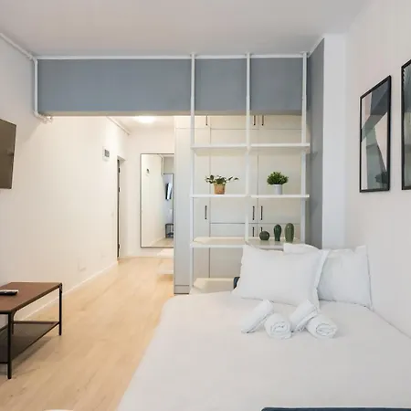 High-end With Panoramic View, Parking & Pool アパート ブカレスト