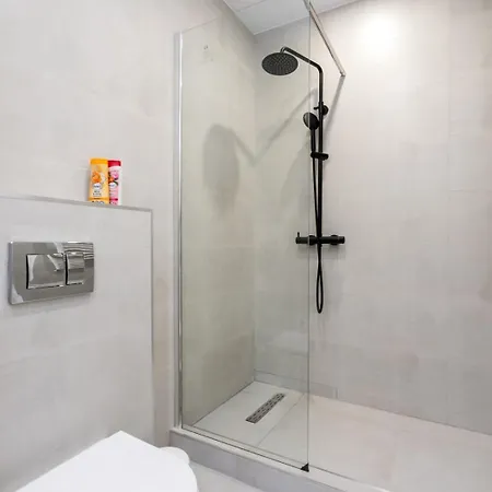 アパート High-end With Panoramic View, Parking & Pool ブカレスト
