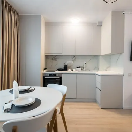 High-end With Panoramic View, Parking & Pool ブカレスト